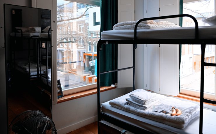 black metal bunk bed