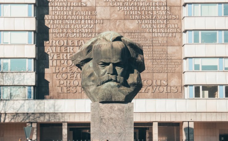 mans face concrete statue